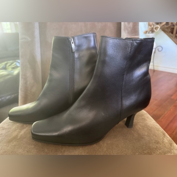 LA CANADIENNE - TAHLIA BOOT NWOT - Picture 8 of 11